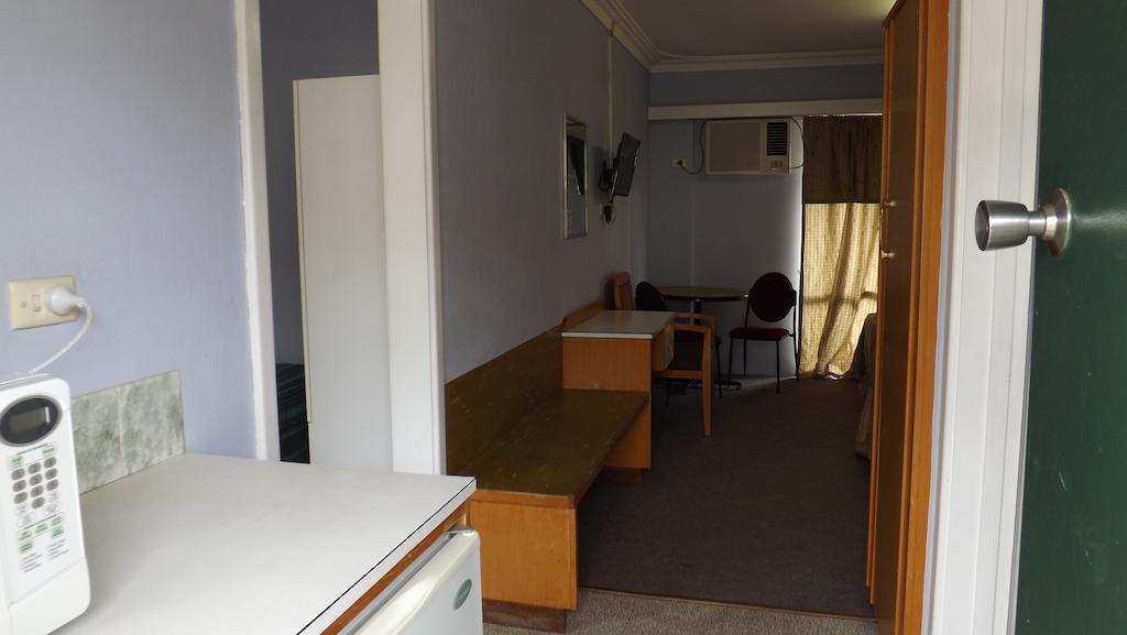 Collie Motel المظهر الخارجي الصورة
