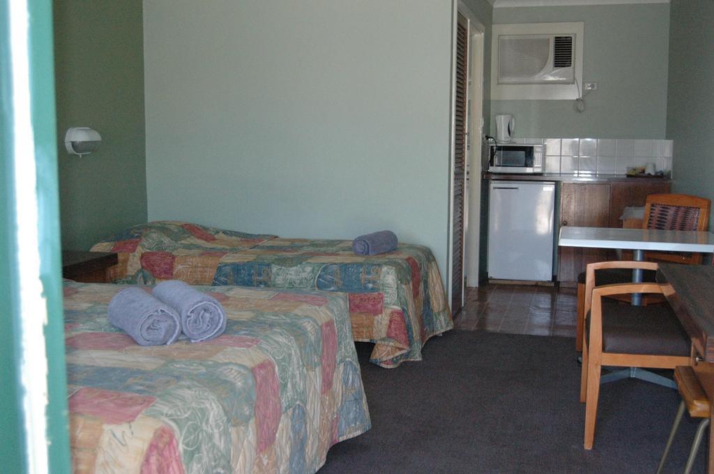 Collie Motel المظهر الخارجي الصورة